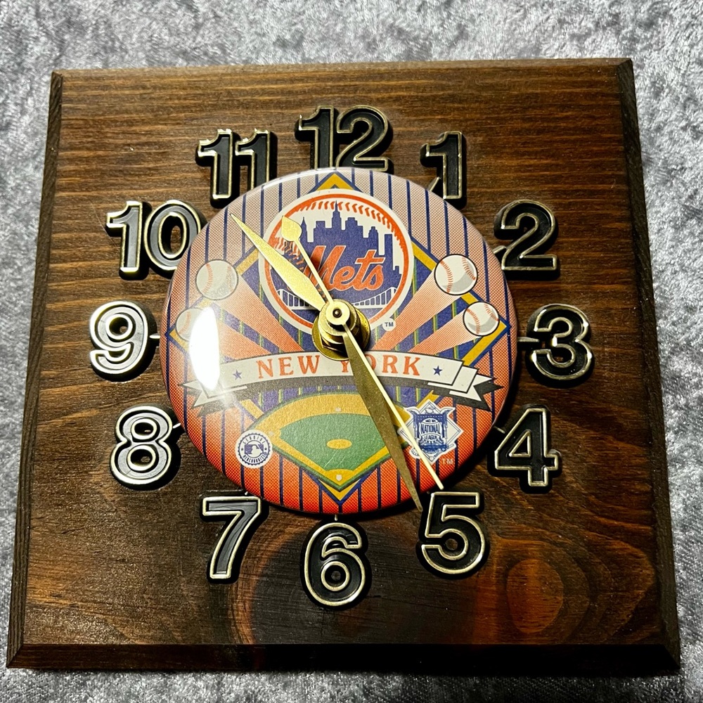 Vintage Handmade MLB Wood Clock The New York Mets MLB Baseball Team